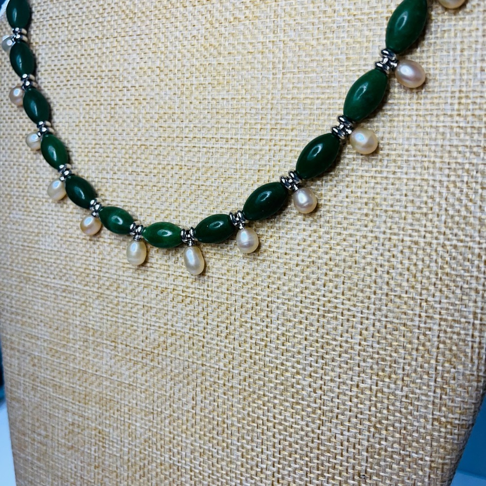 Silver Green Jade White Pearls Necklace